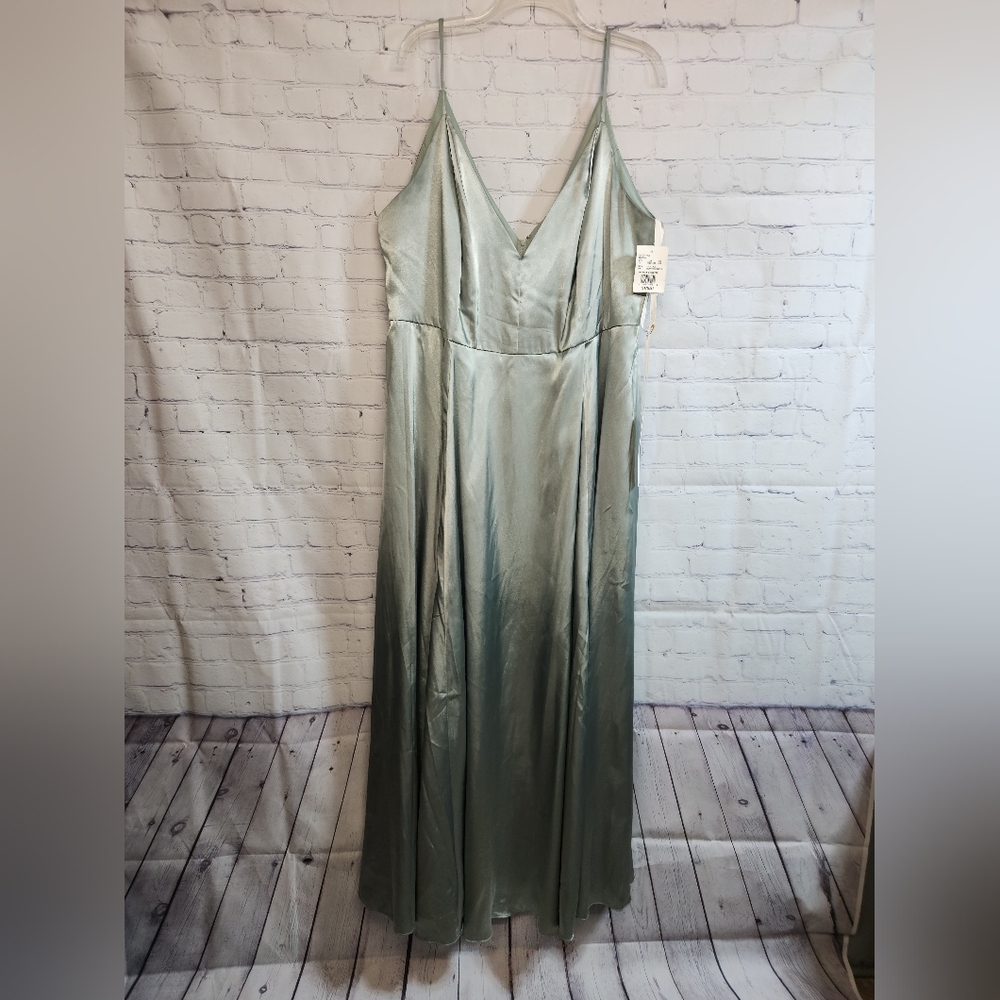 Galina Signature/ Sage Green Formal Bridesmaid Dress